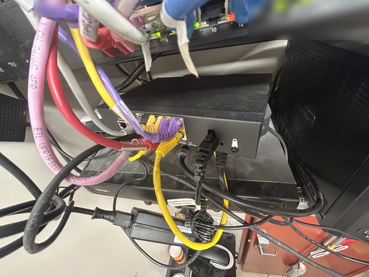 Equipment cabinet cabling and switch handoff during switch or patch-panel service during an Alrty onsite service visit